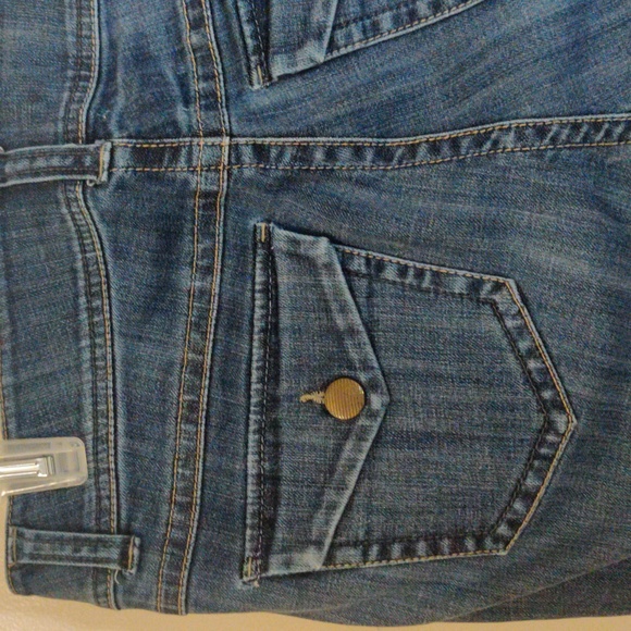 Cabi Mid Rise Bootcut Jeans Size 6 - Picture 7 of 9